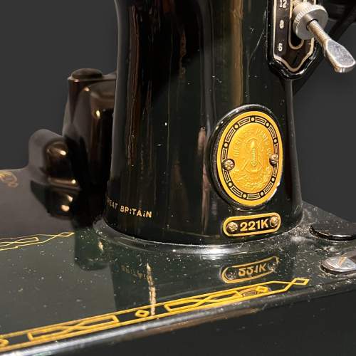 Singer Featherweight Sewing Machine image-3