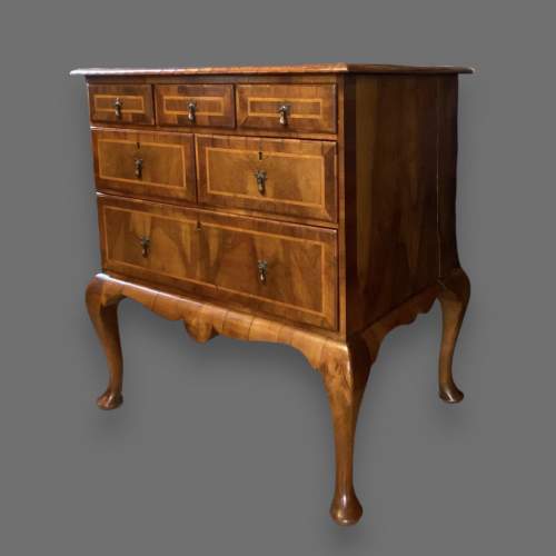 18th Century Walnut Chest of Drawers on Stand image-3