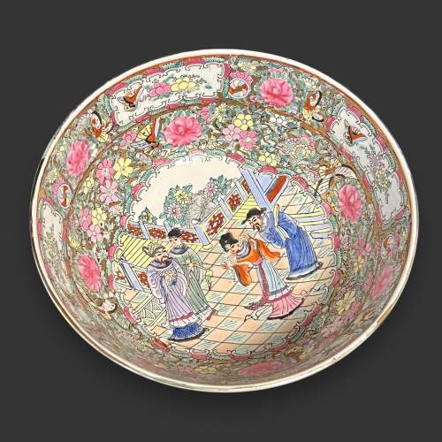 Late 19th Century Cantonese Bowl image-2