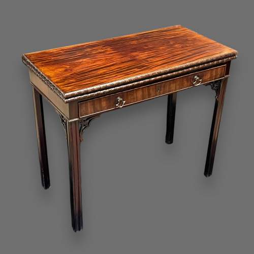 18th Century Mahogany Fold Over Breakfast Table image-1