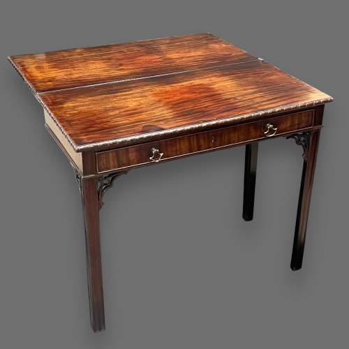 18th Century Mahogany Fold Over Breakfast Table image-4