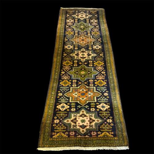 Stunning Hand Knotted Persian Rug image-1