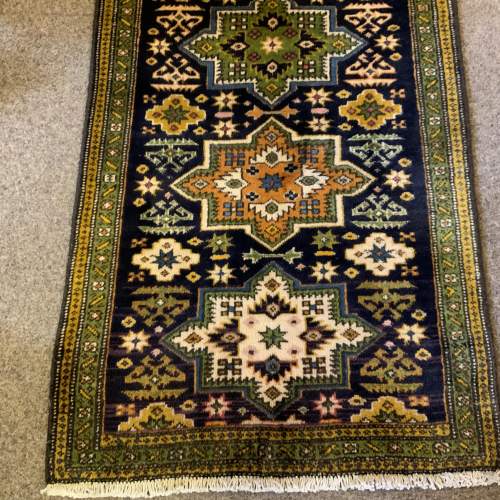 Stunning Hand Knotted Persian Rug image-2