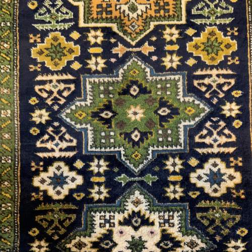 Stunning Hand Knotted Persian Rug image-4