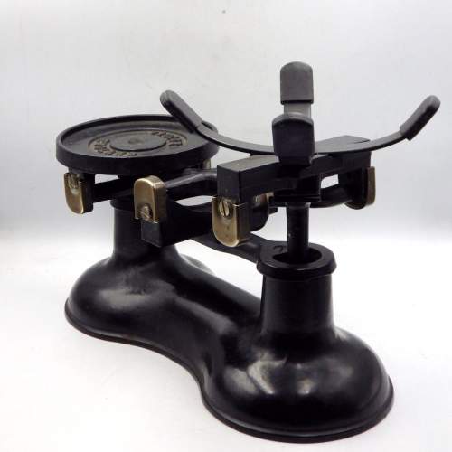 Robert Welch Victor Cast Iron & Brass English Weighing Scales image-4