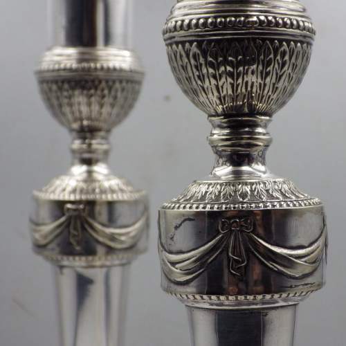 Fine Quality Pair of Adam Style Silver Plate Victorian Candlesticks image-3